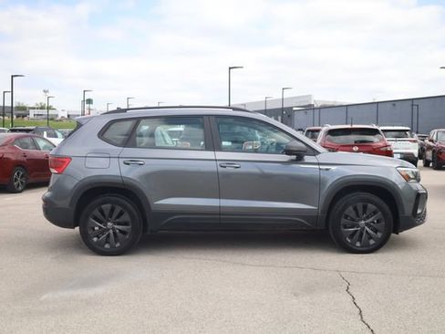 Used 2024 Volkswagen Taos S FWD image 4