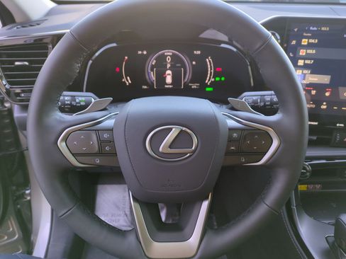 Used 2026 Lexus NX 350 AWD w/ Luxury Package image 16