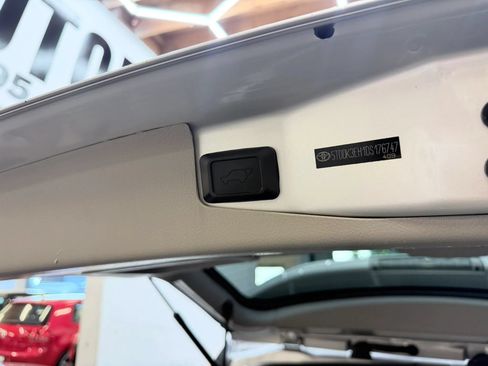 Used 2013 Toyota Highlander Limited w/ Protection Pkg AWD/4WD image 26