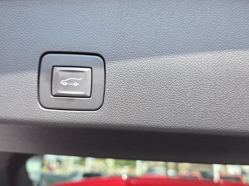 Certified 2024 Buick Encore GX Preferred w/ Comfort Package AWD/4WD image 14