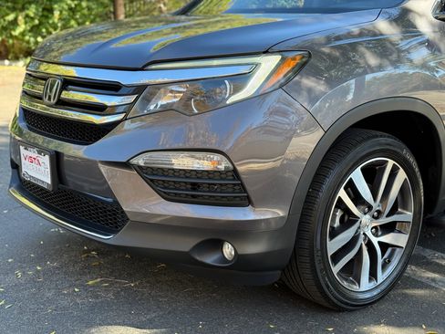 Used 2018 Honda Pilot Touring image 36