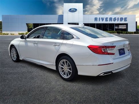 Used 2021 Honda Accord Touring image 5