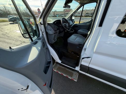 Used 2018 Ford Transit 150 XL image 13
