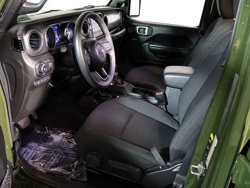 Used 2023 Jeep Wrangler Unlimited w/ Cold Weather Group AWD/4WD image 12