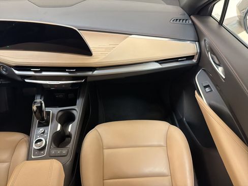 Certified 2025 Cadillac XT4 Premium Luxury FWD image 28