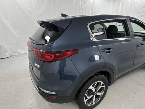 Used 2022 Kia Sportage LX image 3