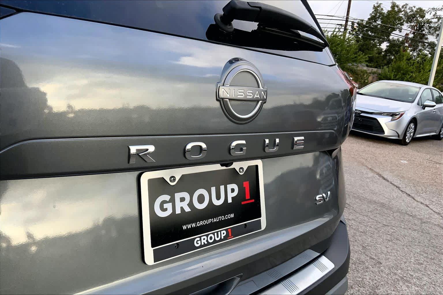 Used 2023 Nissan Rogue SV FWD image 30