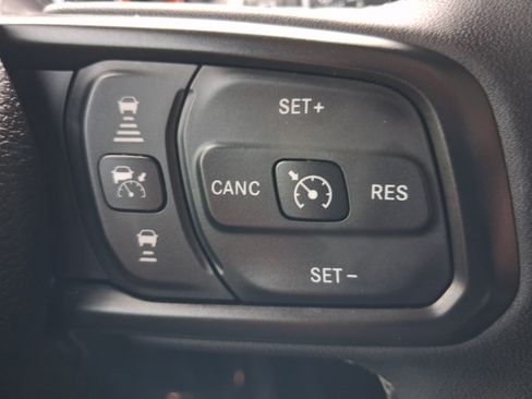 Used 2025 Jeep Wrangler Unlimited Sport AWD/4WD image 21