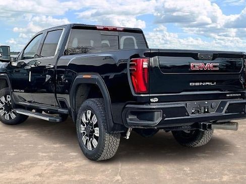 New 2026 GMC Sierra 2500 Denali w/ Denali Reserve Package AWD/4WD image 3