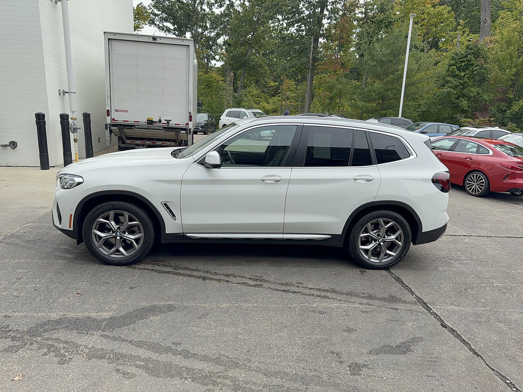 Used 2023 BMW X3 xDrive30i w/ Premium Package AWD/4WD image 2