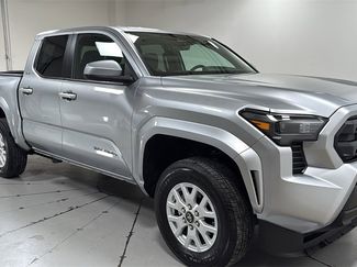 Certified 2025 Toyota Tacoma SR5 video 3