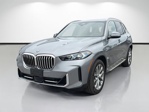 Used 2024 BMW X5 xDrive40i AWD/4WD image 7