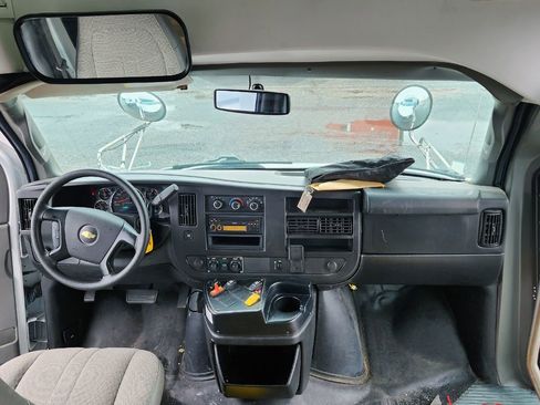 Used 2016 Chevrolet Express 3500 Work Van w/ School Bus Package image 12