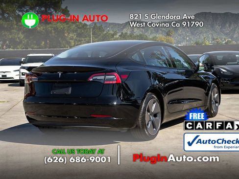 Used 2023 Tesla Model 3 Standard Range image 4