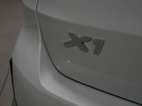 New 2027 BMW X1 xDrive28i AWD/4WD image 22