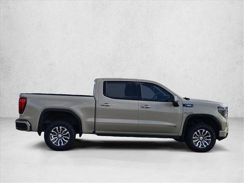 Certified 2023 GMC Sierra 1500 AT4 w/ AT4 Premium Package AWD/4WD image 4