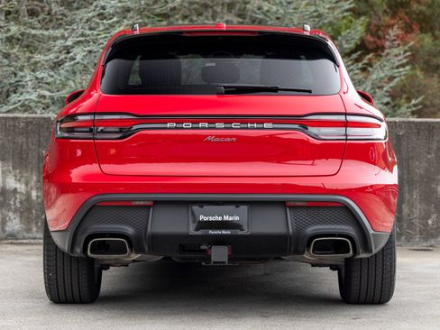 Certified 2026 Porsche Macan AWD/4WD image 10
