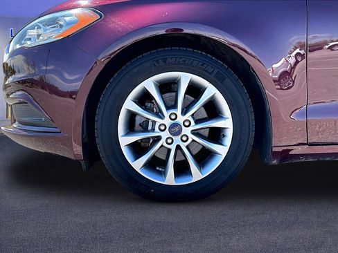 Used 2017 Ford Fusion SE image 35