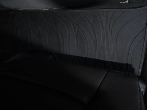 Used 2017 Buick Envision Essence FWD image 17