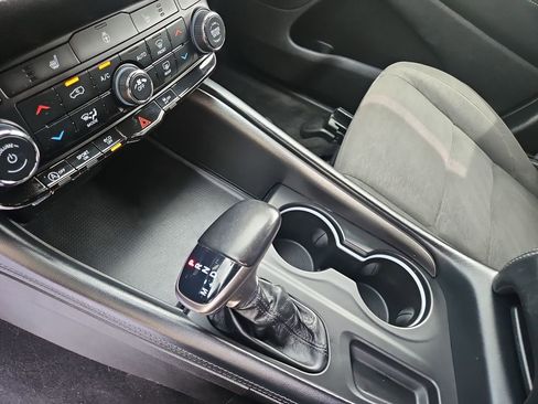 Used 2023 Dodge Durango SXT RWD image 23