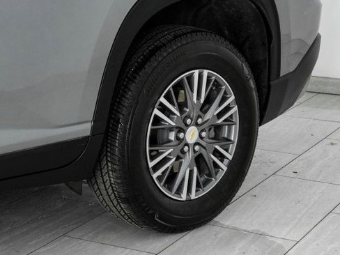 Used 2025 Chevrolet Traverse LT w/ LPO, Floor Liner Package FWD image 58