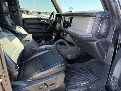 Used 2025 Ford Bronco Outer Banks w/ Sasquatch Package image 10