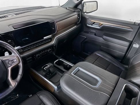 Used 2022 Chevrolet Silverado 1500 High Country w/ High Country Premium Package AWD/4WD image 31