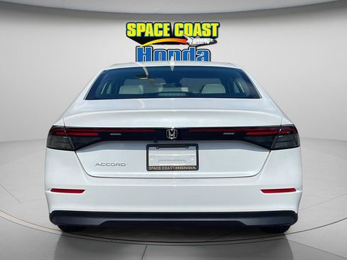 New 2025 Honda Accord LX image 4