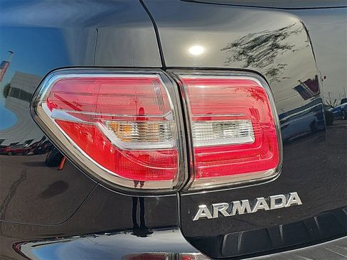 Used 2017 Nissan Armada Platinum image 35