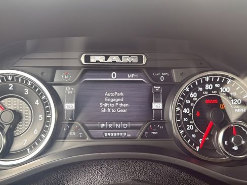 Used 2019 RAM 1500 Laramie image 17