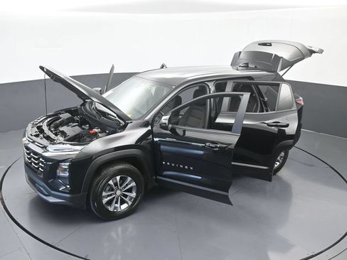 Used 2026 Chevrolet Equinox LT FWD image 64