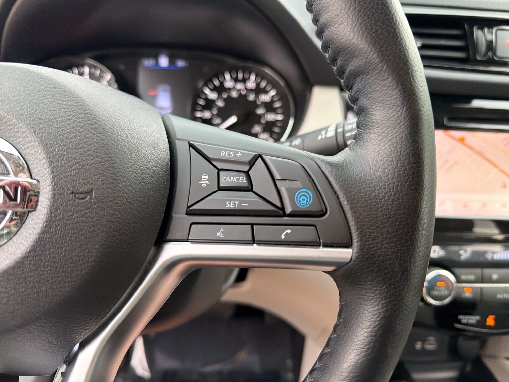 Used 2021 Nissan Rogue Sport SL FWD image 23