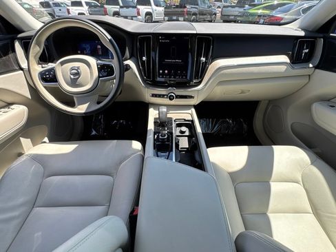 Used 2023 Volvo XC60 B5 Plus w/ Climate Package FWD image 31