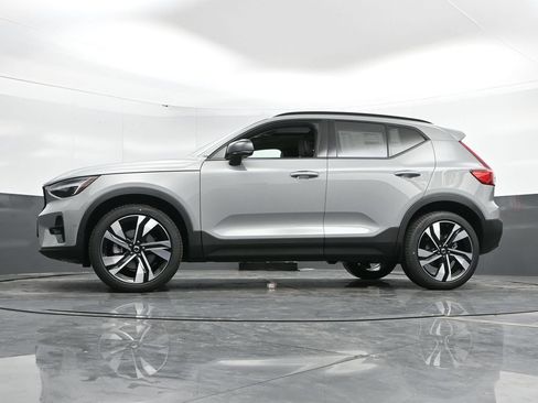 Used 2025 Volvo XC40 B5 Ultra w/ Climate Package AWD/4WD image 53