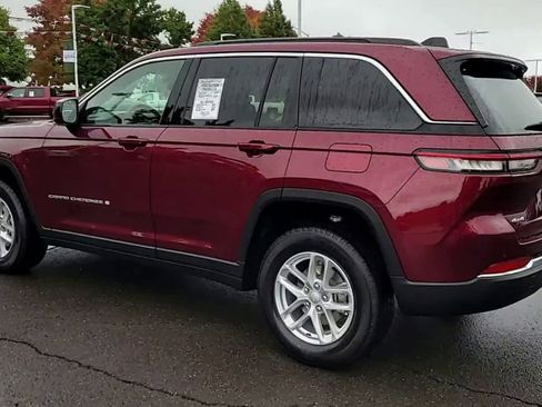 New 2025 Jeep Grand Cherokee Laredo X w/ Luxury Tech Group I image 6