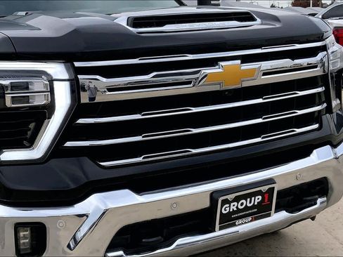 Used 2024 Chevrolet Silverado 3500 LTZ w/ LTZ Premium Package image 27