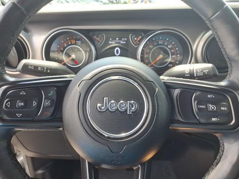 Used 2019 Jeep Wrangler Unlimited Sport S AWD/4WD image 5