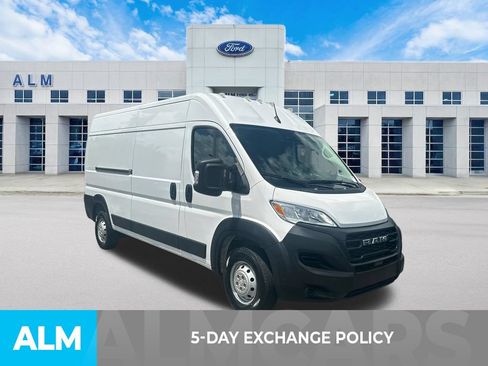 Used 2023 RAM ProMaster 2500 FWD image 3