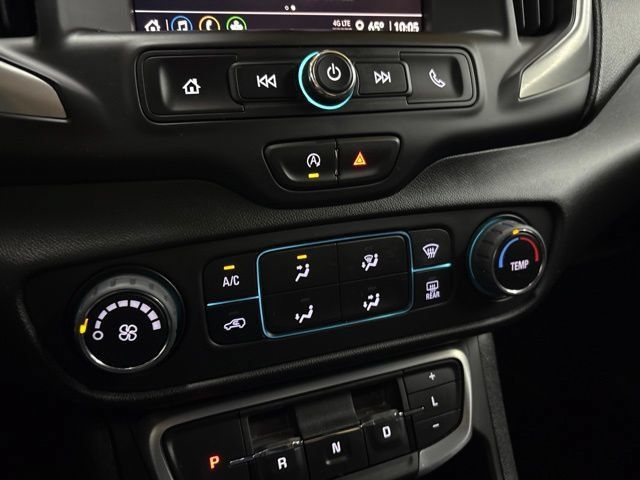 Used 2024 GMC Terrain SLE FWD image 43