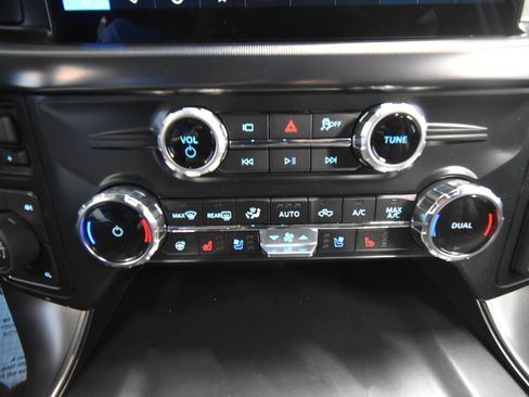 New 2025 Ford F150 Lariat w/ Equipment Group 502A High image 26