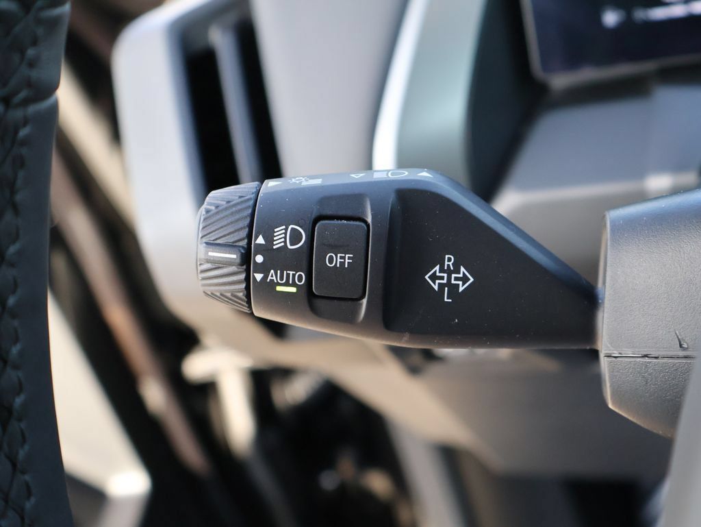 Used 2025 BMW X3 xDrive30i AWD/4WD image 36