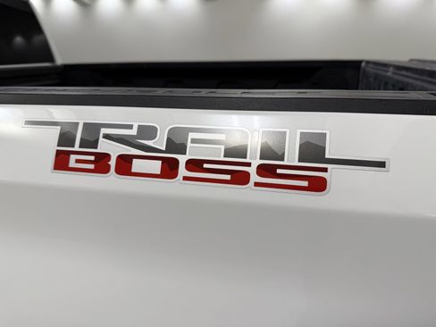 Used 2023 Chevrolet Silverado 1500 LT Trail Boss w/ Convenience Package II image 11