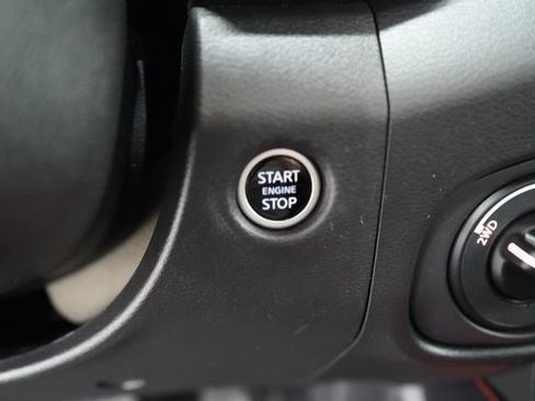 Used 2023 Nissan Frontier PRO-4X w/ Technology Package AWD/4WD image 22