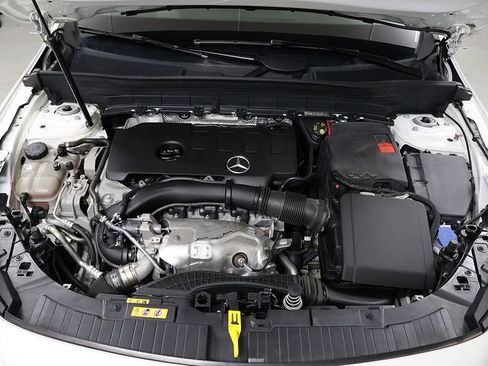 Certified 2023 Mercedes-Benz GLB 250 4MATIC image 36