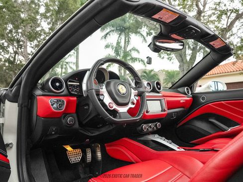 Used 2016 Ferrari California T image 36