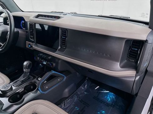 Used 2024 Ford Bronco Wildtrak image 28