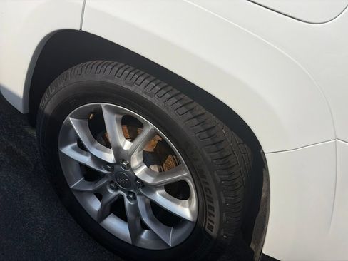 Used 2014 Jeep Grand Cherokee Summit AWD/4WD image 17
