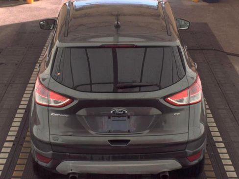 Used 2015 Ford Escape SE image 5