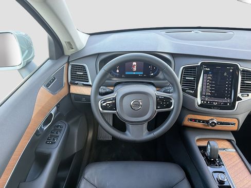 Used 2024 Volvo XC90 B6 Plus AWD/4WD image 17