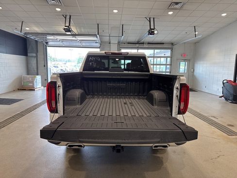 New 2026 GMC Sierra 1500 SLT w/ SLT Premium Plus Package image 17